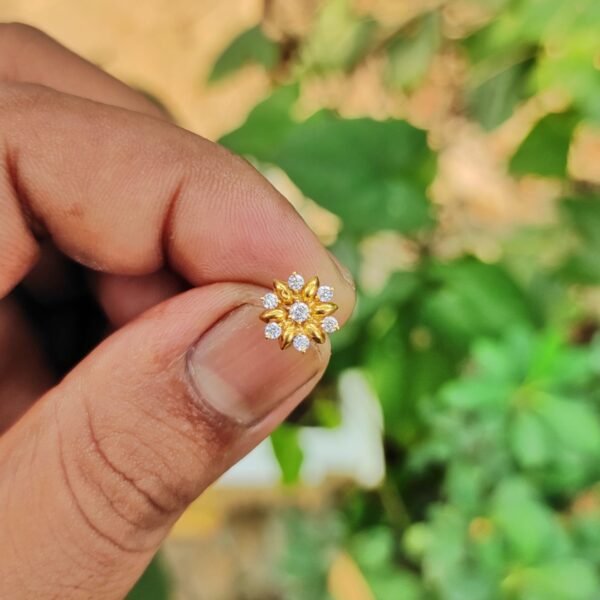 Nosepin  Sonaton  gold & zircon stone