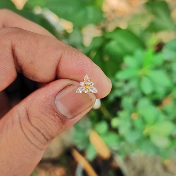 Nosepin  Sonaton  gold & zircon stone