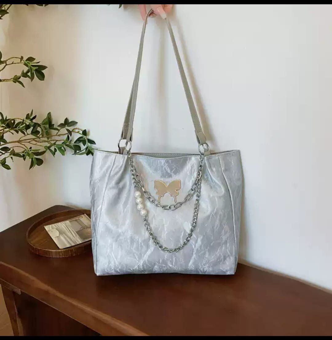 ✨Butterfly Chain Tote Bag